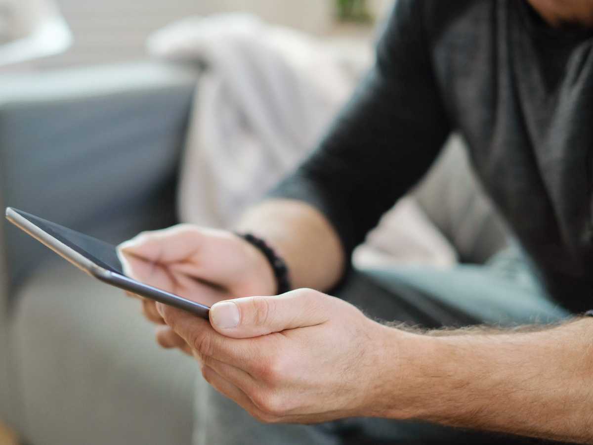 Establishment and Maintenance of a Digital Therapeutic Alliance in People Living With Negative Symptoms of Schizophrenia: Two Exploratory Single-Arm Studies