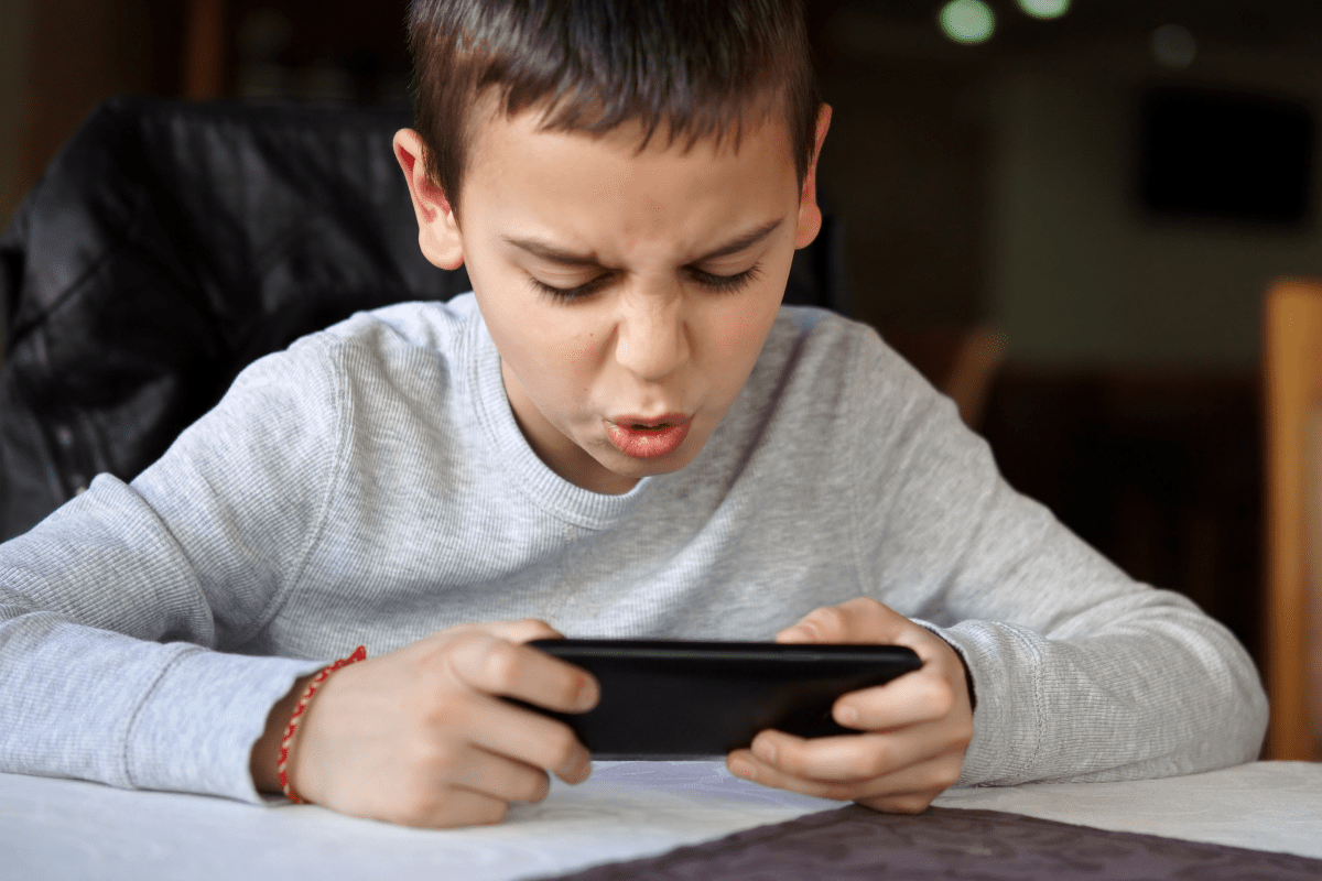 Reducing Screen Time in Children With Borderline IQ: A Randomized Controlled Trial of a Parent-Mediated Screen Time Usage Module